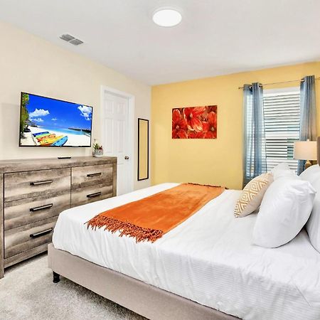 Stunning Rare Lake Front 7Br Holiday Home - Sleeps 14 - Pool, Hot Tub, & Games! Orlando Ngoại thất bức ảnh