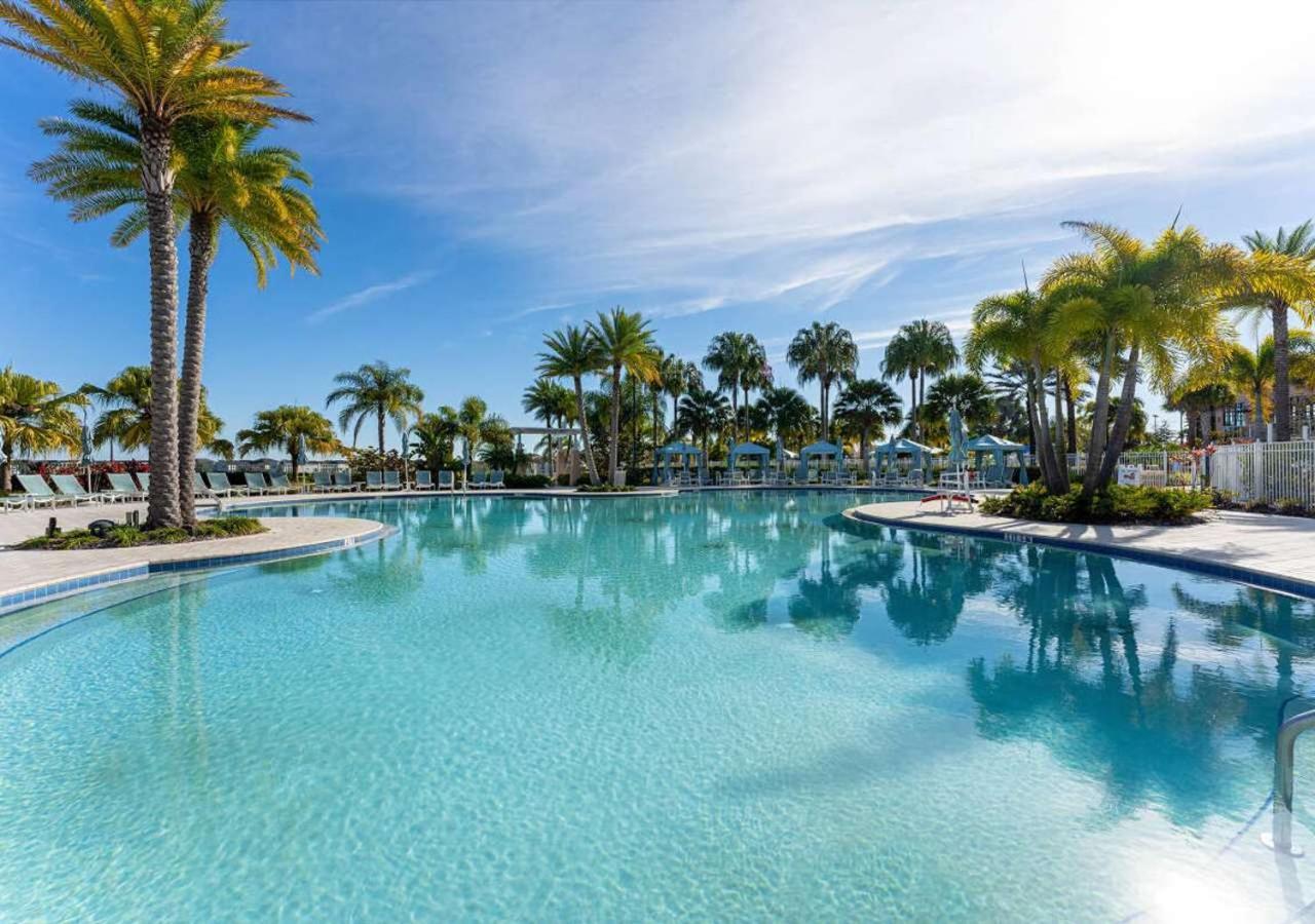 Stunning Rare Lake Front 7Br Holiday Home - Sleeps 14 - Pool, Hot Tub, & Games! Orlando Ngoại thất bức ảnh